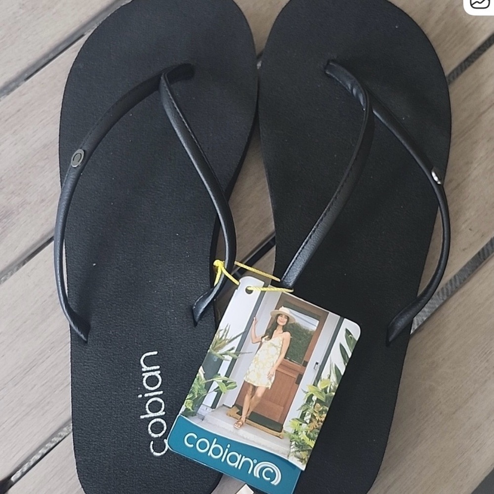Cobian Women’s Black Slim Strap Flip Flop Sandals